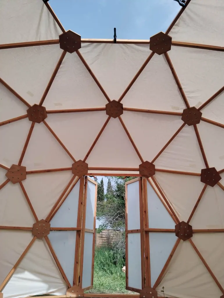 Double French window and structure with interior lining